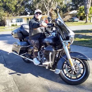 Meet your Posher, Augusto